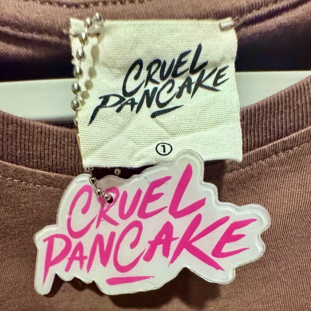 NWT CRUEL PANCAKE “NO TIME FOR ROMANCE” Graphic Tee with Pink Accents - Picture 4 of 5